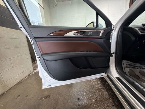 Used 2017 Lincoln MKZ Reserve w/ Climate Package FWD image 13