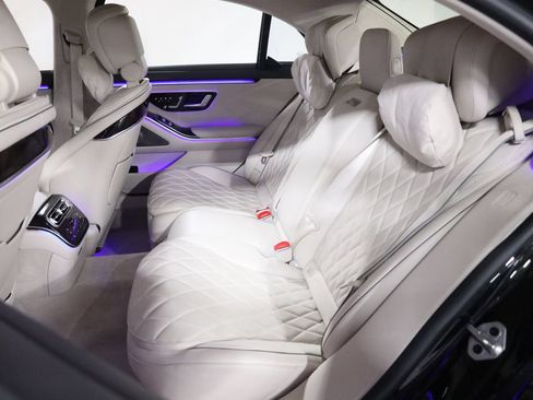 Used 2022 Mercedes-Benz S 580 4MATIC Sedan w/ Rear Seat Package image 48