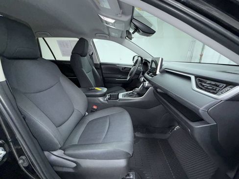Certified 2024 Toyota RAV4 LE AWD/4WD image 19