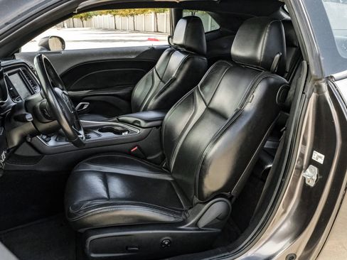 Used 2018 Dodge Challenger SXT Plus image 30