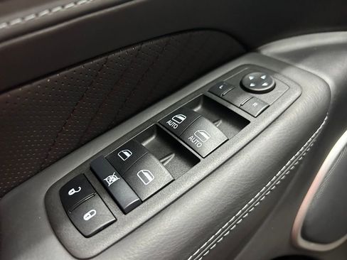 Used 2021 Jeep Grand Cherokee Trackhawk image 21