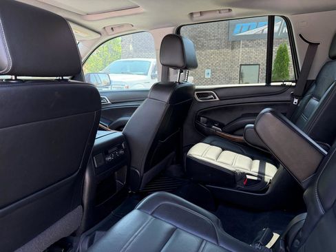 Used 2020 GMC Yukon Denali image 13