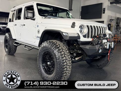 Used 2025 Jeep Wrangler Unlimited Sahara w/ Safety Group AWD/4WD image 2
