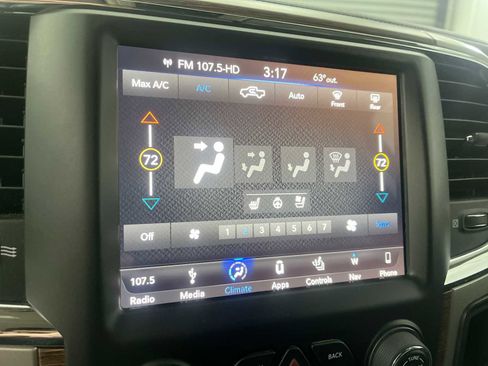 Used 2018 RAM 1500 Laramie w/ Convenience Group AWD/4WD image 22