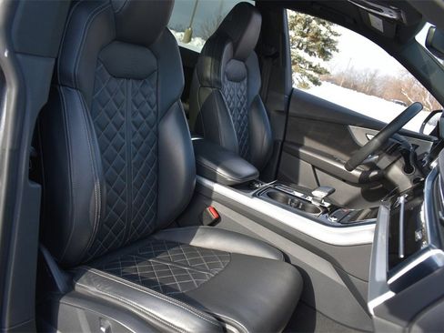 Used 2020 Audi SQ8 Premium Plus w/ Driver Assistance Package image 40
