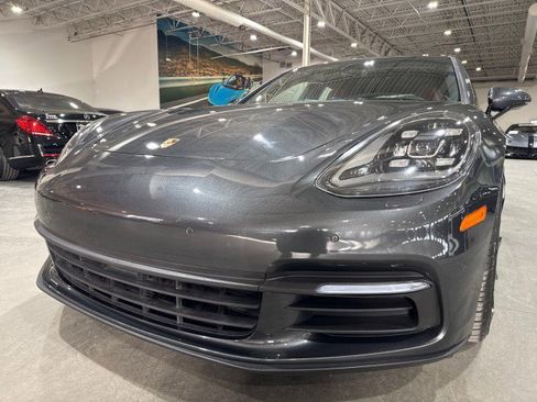Used 2017 Porsche Panamera image 29