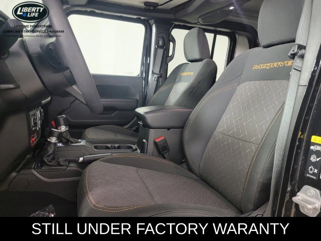 Used 2026 Jeep Gladiator Mojave AWD/4WD image 13