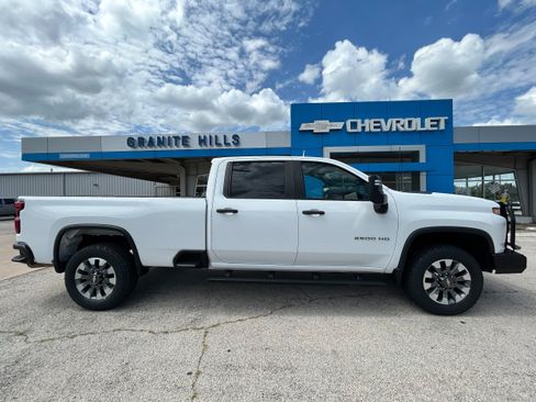 Used 2021 Chevrolet Silverado 2500 W/T w/ WT Convenience Package RWD image 9