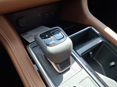 New 2026 Nissan Pathfinder Platinum image 7