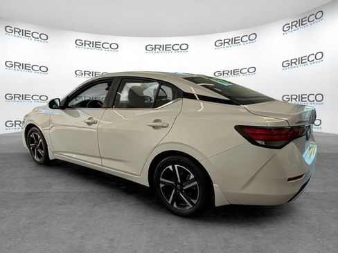 Used 2024 Nissan Sentra SV FWD image 5