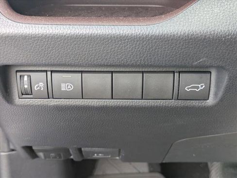 Used 2020 Toyota RAV4 Limited image 13