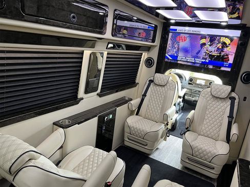 Used 2021 Mercedes-Benz Sprinter 3500 image 15