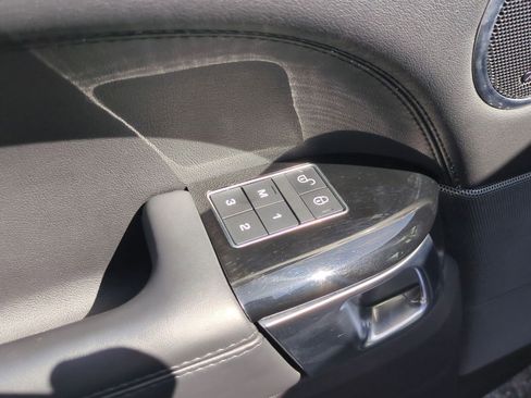 Used 2019 Land Rover Range Rover Sport HSE image 12