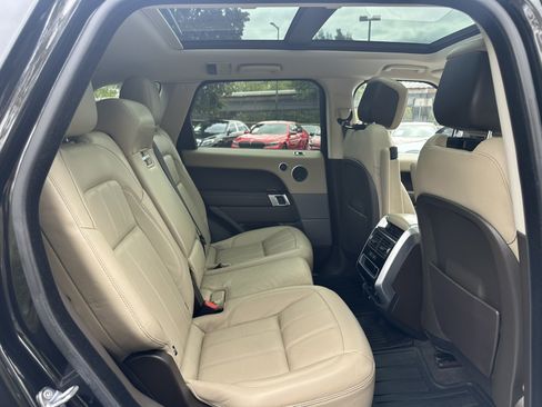 Used 2018 Land Rover Range Rover Sport HSE AWD/4WD image 16