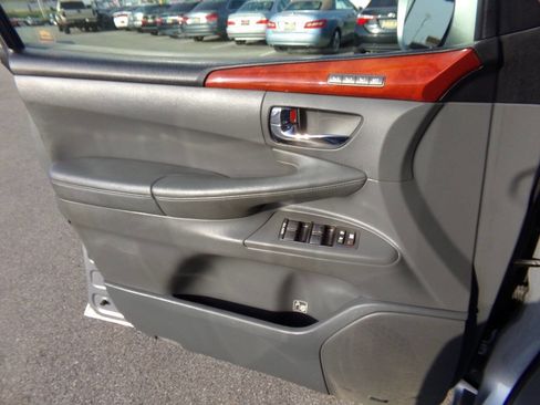 Used 2008 Lexus LX 570 4WD image 48