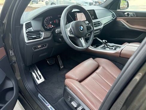 Used 2022 BMW X5 xDrive40i w/ M Sport Package AWD/4WD image 8