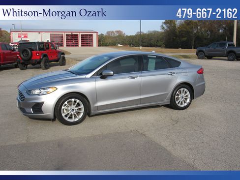 Used 2020 Ford Fusion SE image 5