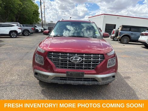 Used 2023 Hyundai Venue SEL w/ Cargo Package image 2