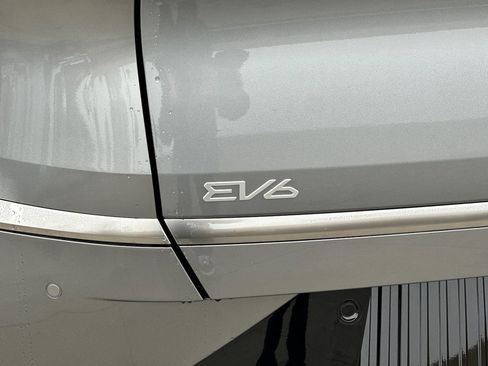 Used 2023 Kia EV6 Wind w/ Wind Technology Package image 32