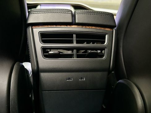 Used 2019 Tesla Model X 75D image 26