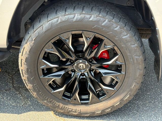 Used 2021 Toyota 4Runner SR5 Premium w/ Moonroof Package AWD/4WD image 21