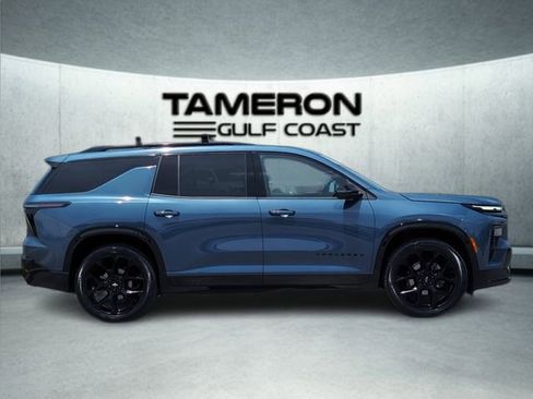 Used 2024 Chevrolet Traverse RS AWD/4WD image 8