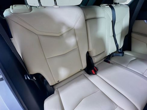 Used 2017 Cadillac XT5 FWD image 25