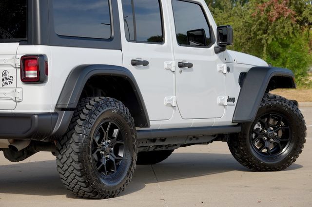 Used 2025 Jeep Wrangler Unlimited Sport AWD/4WD image 28
