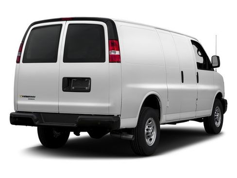 Used 2017 Chevrolet Express 3500 RWD image 2