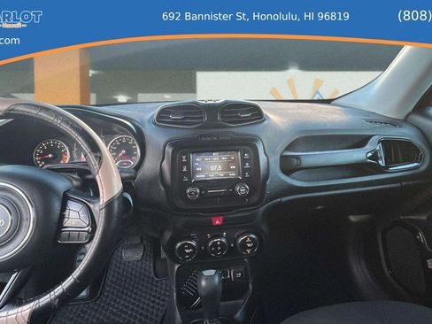 Used 2017 Jeep Renegade Altitude FWD image 17