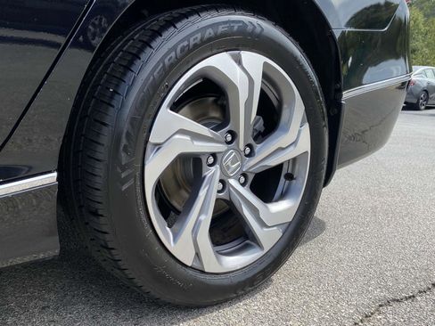 Certified 2018 Honda Accord EX image 9