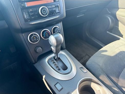 Used 2013 Nissan Rogue S image 28