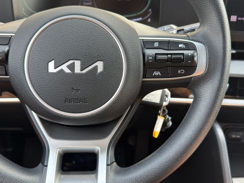 Used 2024 Kia Sportage LX AWD/4WD image 20