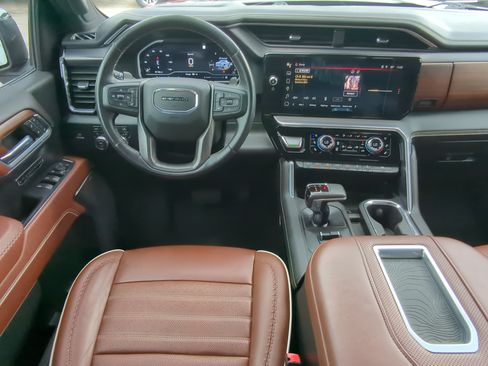 Used 2022 GMC Sierra 1500 Denali Ultimate AWD/4WD image 14