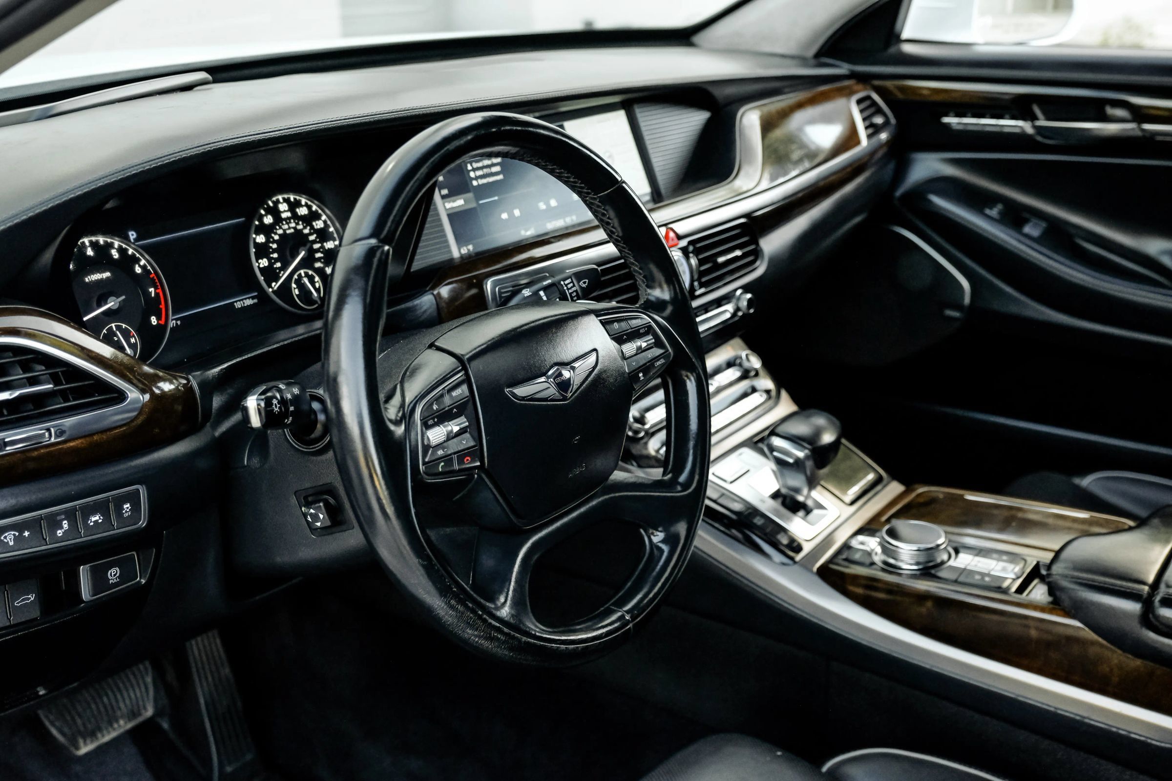 Used 2019 Genesis G90 5.0 Ultimate RWD image 24