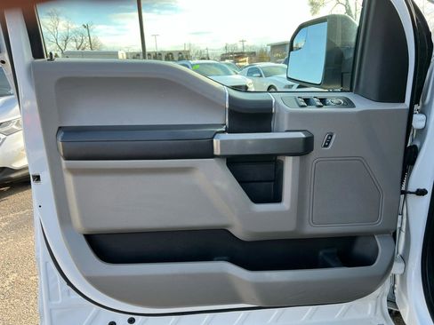 Used 2019 Ford F150 XLT AWD/4WD image 14