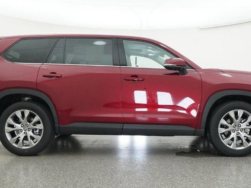 New 2026 Toyota Grand Highlander FWD image 27