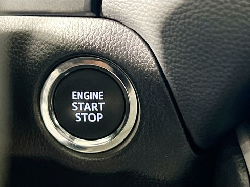 Used 2025 Toyota RAV4 XLE image 24