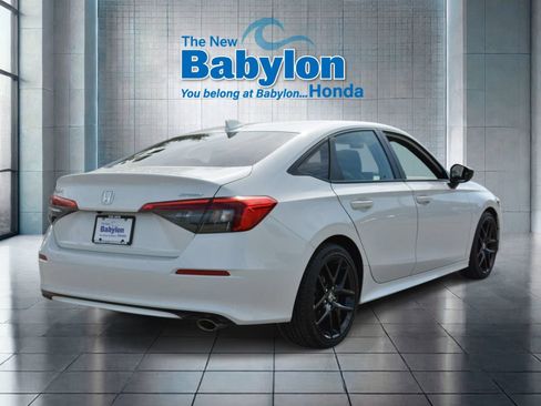 Used 2024 Honda Civic Sport image 4