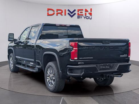 New 2026 Chevrolet Silverado 2500 High Country AWD/4WD image 3