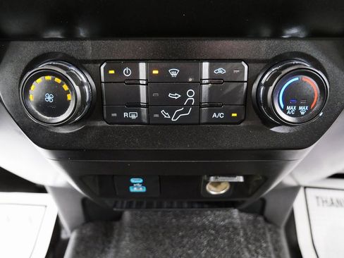 Used 2020 Ford F250 XLT w/ XLT Value Package image 32