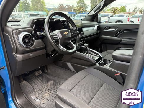 Used 2023 Chevrolet Colorado LT w/ LT Convenience Package II AWD/4WD image 9