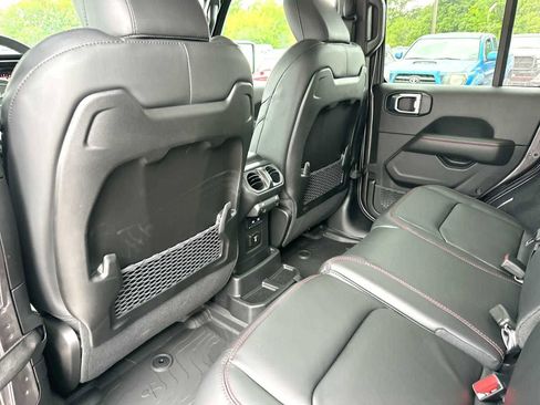 New 2026 Jeep Wrangler Unlimited Rubicon AWD/4WD image 24