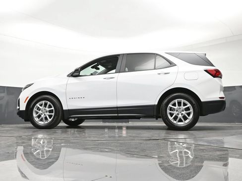 Used 2024 Chevrolet Equinox LS w/ LS Convenience Package FWD image 25