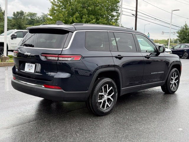 Used 2023 Jeep Grand Cherokee L Limited AWD/4WD image 14