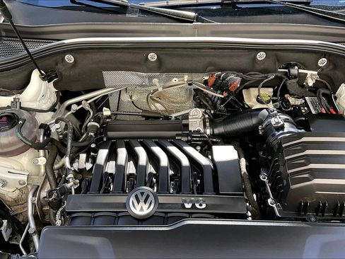 Certified 2023 Volkswagen Atlas SE image 9