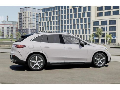 New 2026 Mercedes-Benz EQE 320 4MATIC SUV image 18
