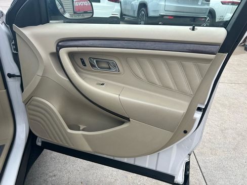 Used 2013 Ford Taurus Limited image 16