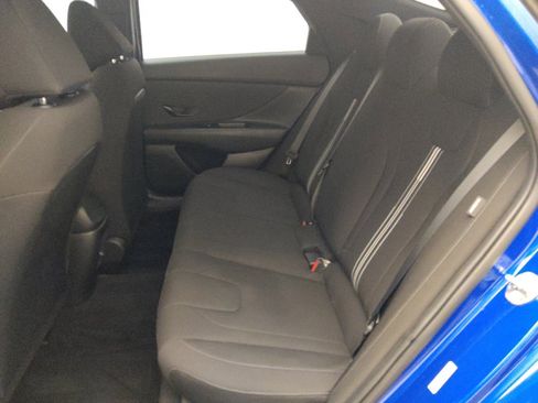 Used 2025 Hyundai Elantra Sport FWD image 18
