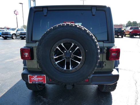 Used 2025 Jeep Wrangler Unlimited Sport AWD/4WD image 6
